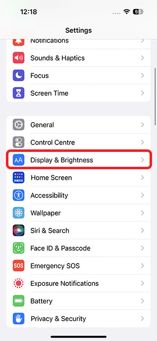ajustes de pantalla y brillo del iphone